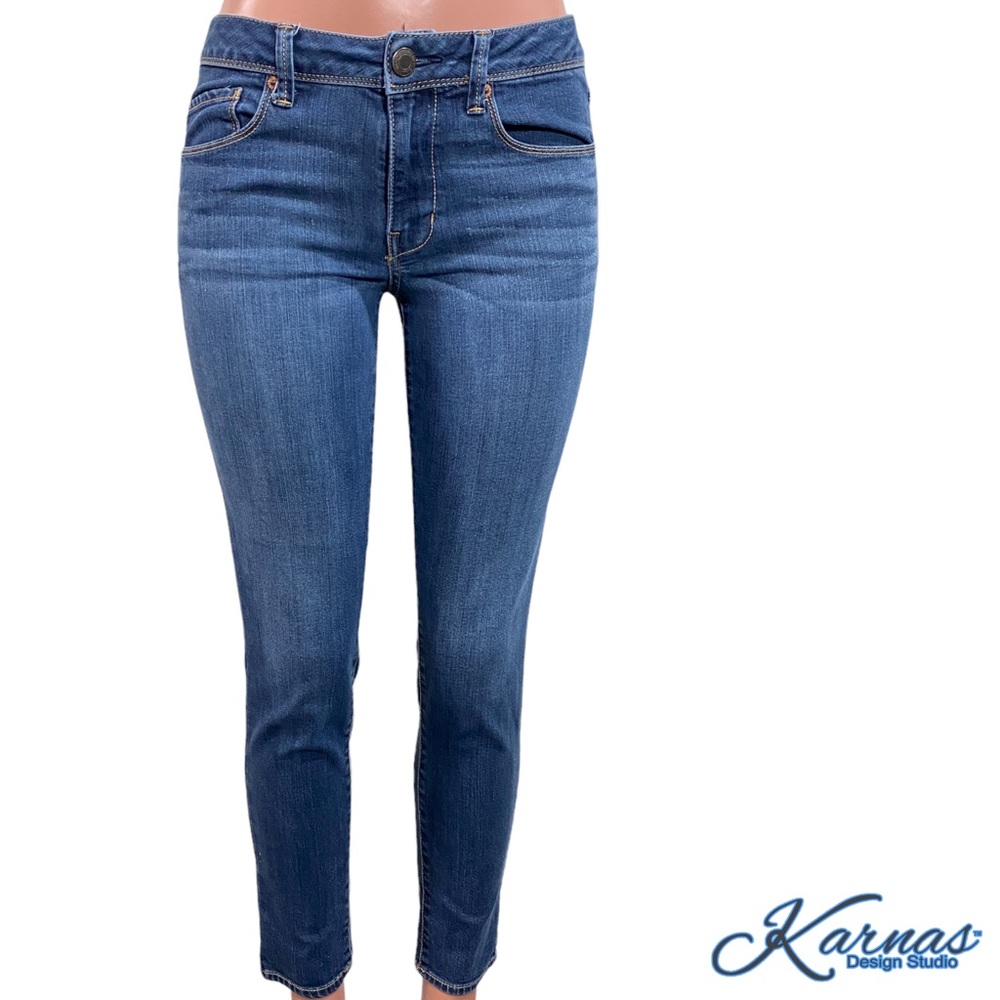 Size 6 American Eagle Super Skinny Jeans